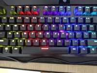 Vând tastatura gaming mecanică