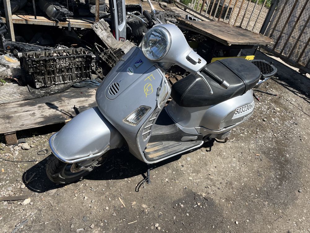 Piaggio Vespa gts / granturismo 125 кубика