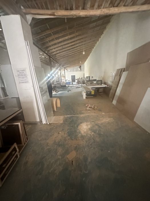 Uchaska sotiladi 16 sotu mebelniy seh qilip foydalaniladi