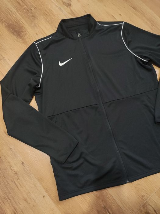 Bluza Nike mărimea XL persona înaltă
