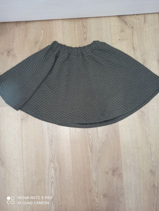 2бр.блузки ,пола и клинче