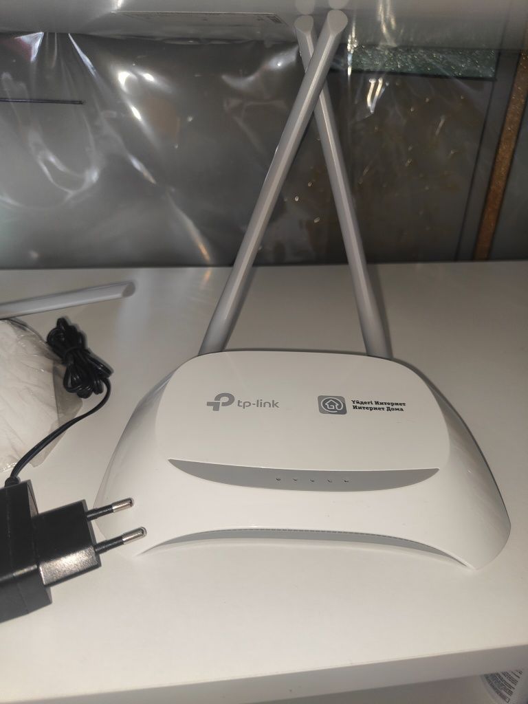 Модем tp-link, wi fi, 4 порта