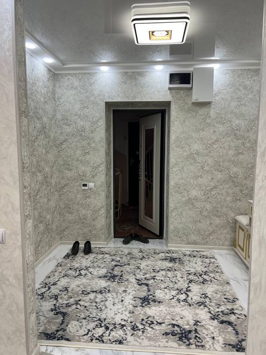 Срочно сдаю 3 ком евролукус квартира