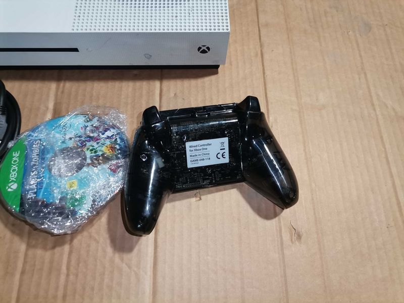 Конзола - Xbox One S