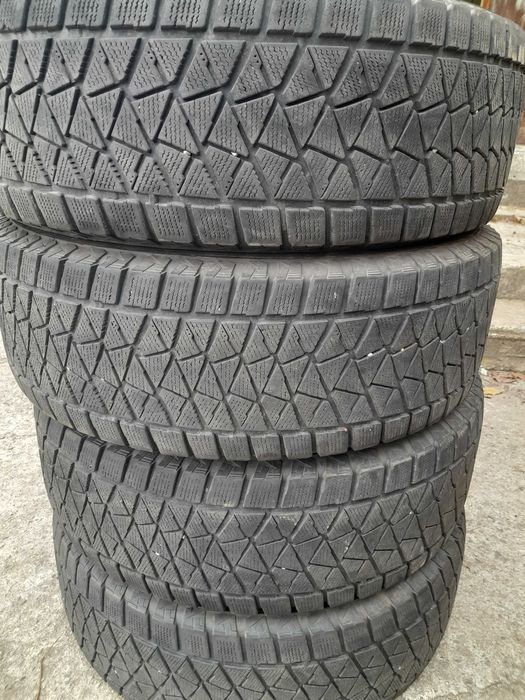 Продава четири гуми 245 70 16 цола,за джип,Bridgestone,ДОТ2019 г.