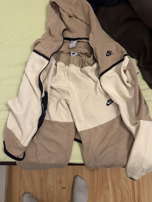 Nike tech fleece размер l