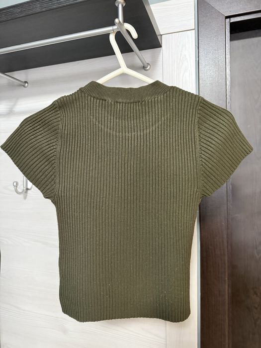 6 лева блузка на. Бершка размер М