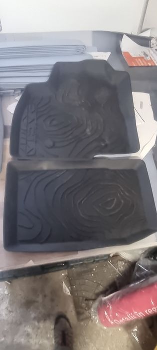 Covorase cauciuc Duster 3