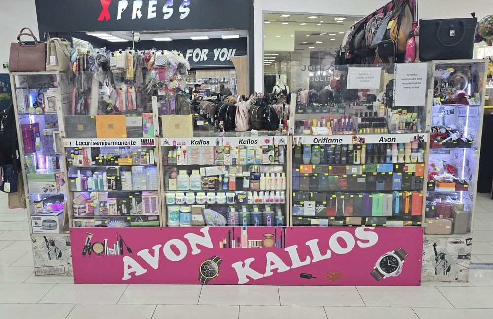 Insulă comercială de vânzare.