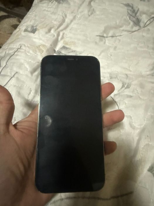 Айфон 12 срочно продам