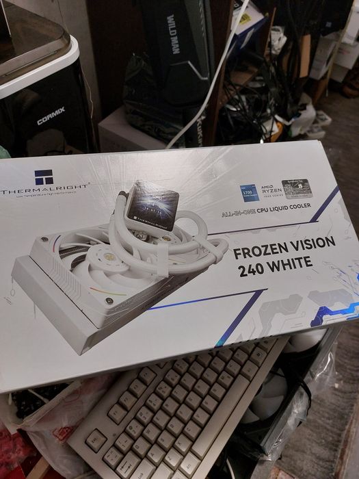Cooler procesor disp mare alb,Thermalright Frozen Vision 240,ca nou!