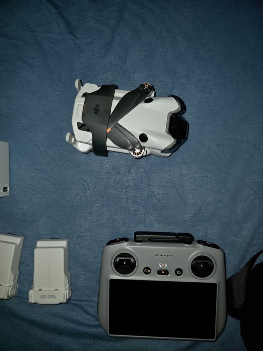 Дрон DJI - Mini 4 Pro Fly More Combo