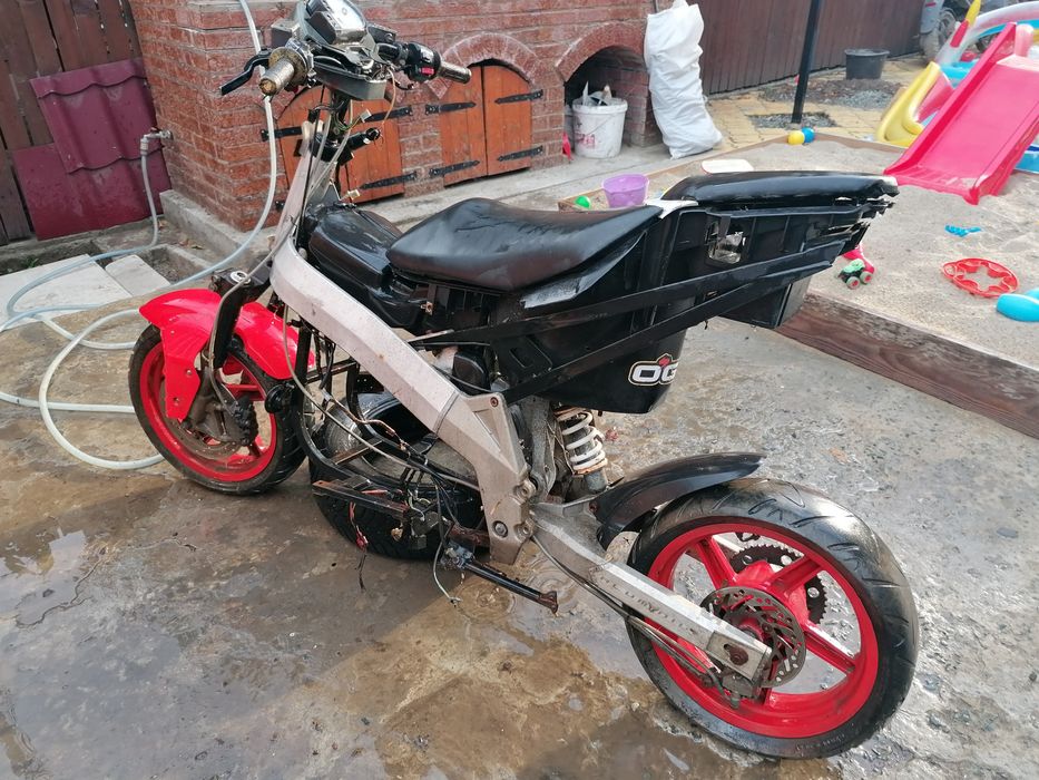 Cadru Derbi GP1 înscris