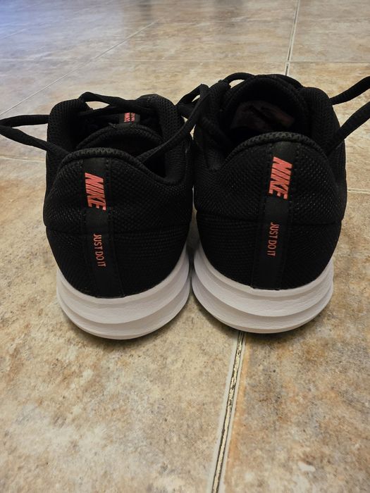 Nike Downshifter маратонки размер 35,5