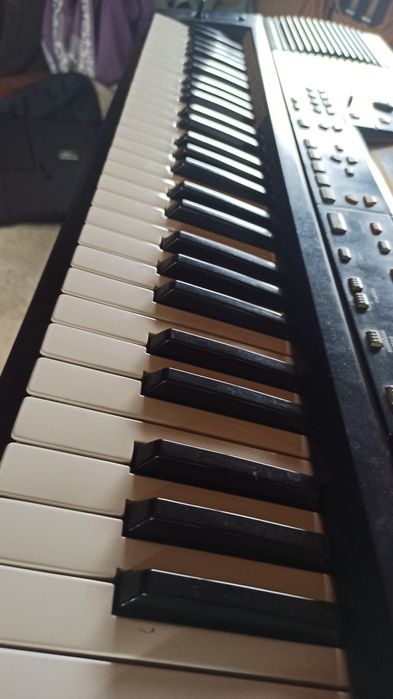 Roland EM 50за части