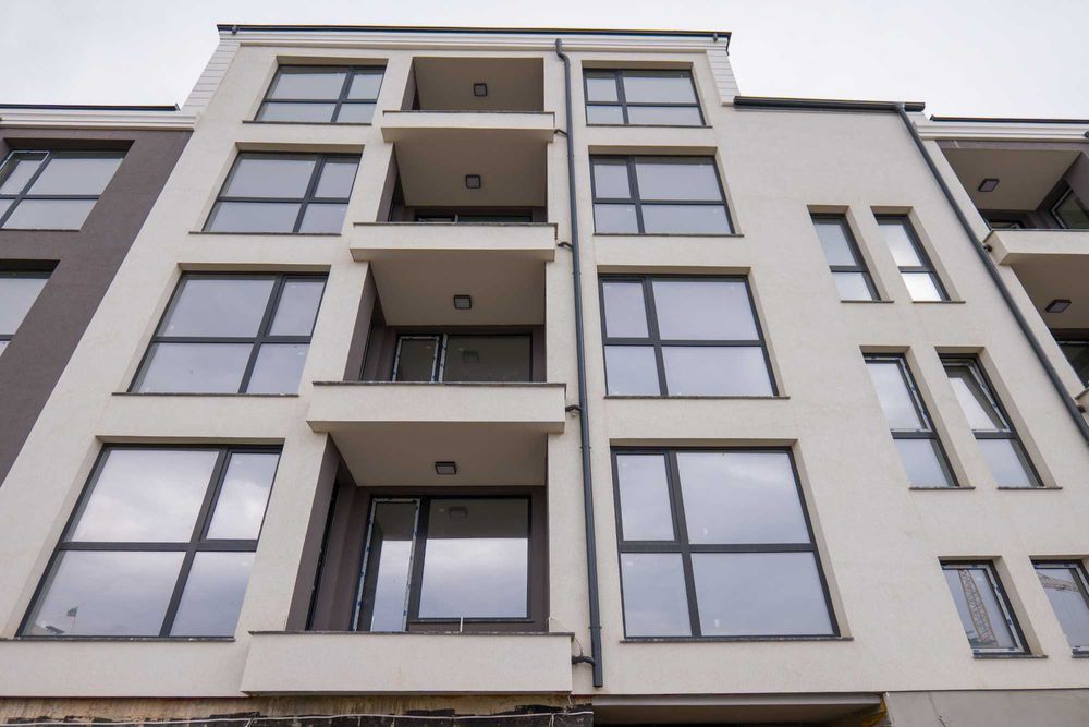 Продава двустаен апартамент в кв. Малинова долина