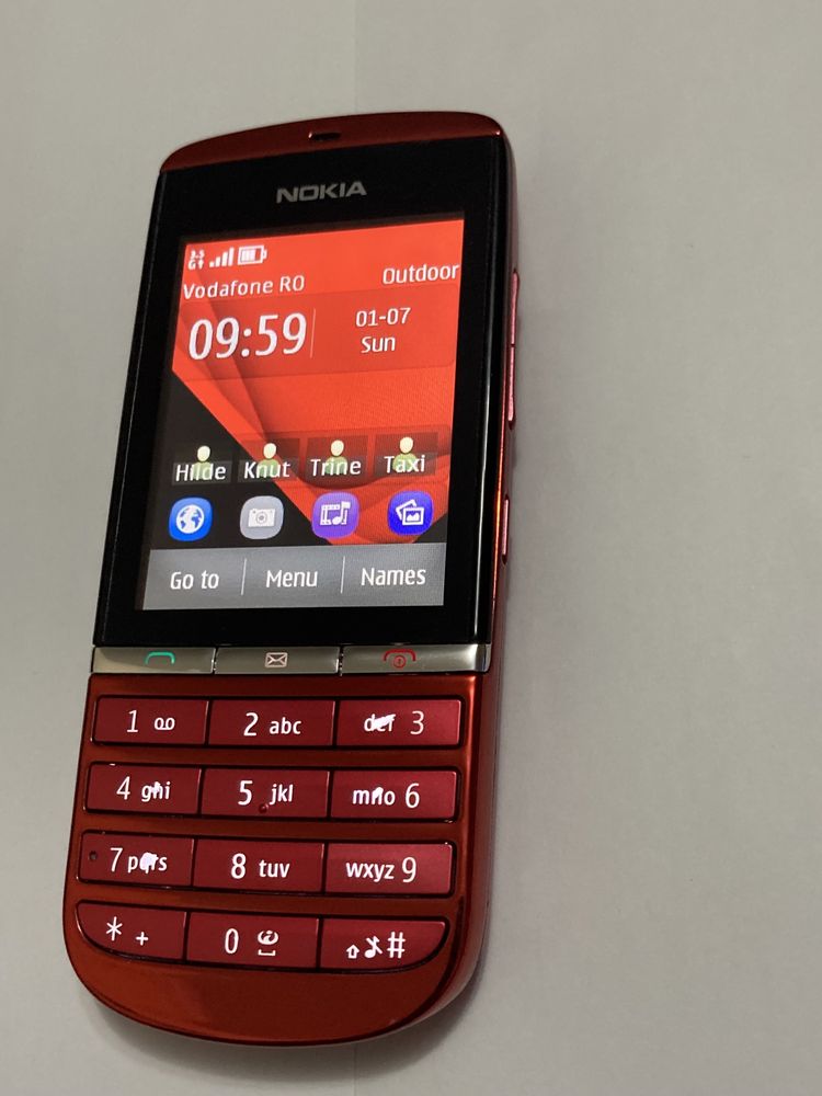 Nokia 300 orice rețea , impecabil 15 ore vorbite