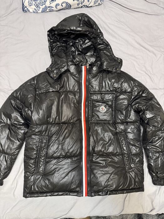 Geaca Moncler Lucioasa