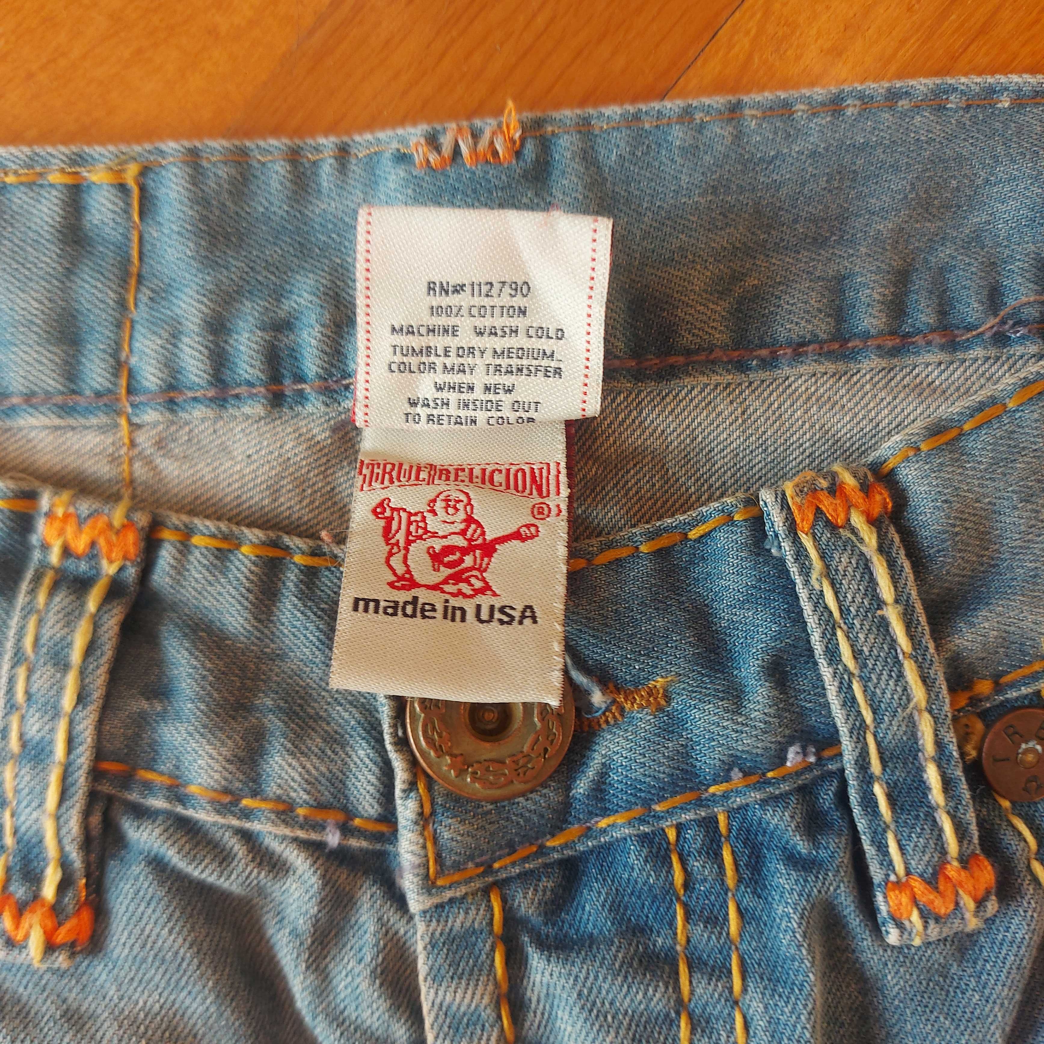 Vintage True religion jeans 
33/32