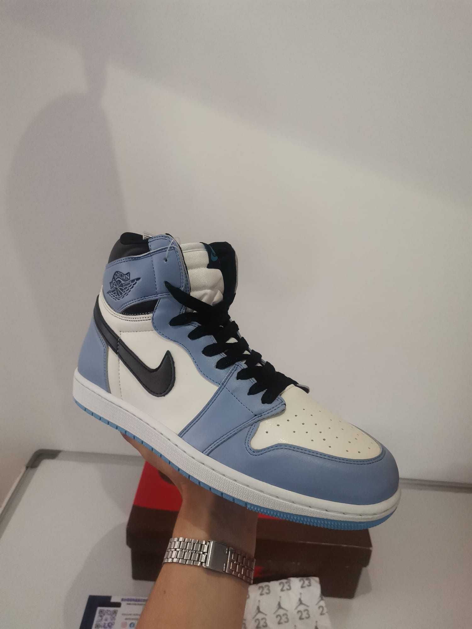 Jordan 1 University Blue 36-45 (Livrare cu Verificare)