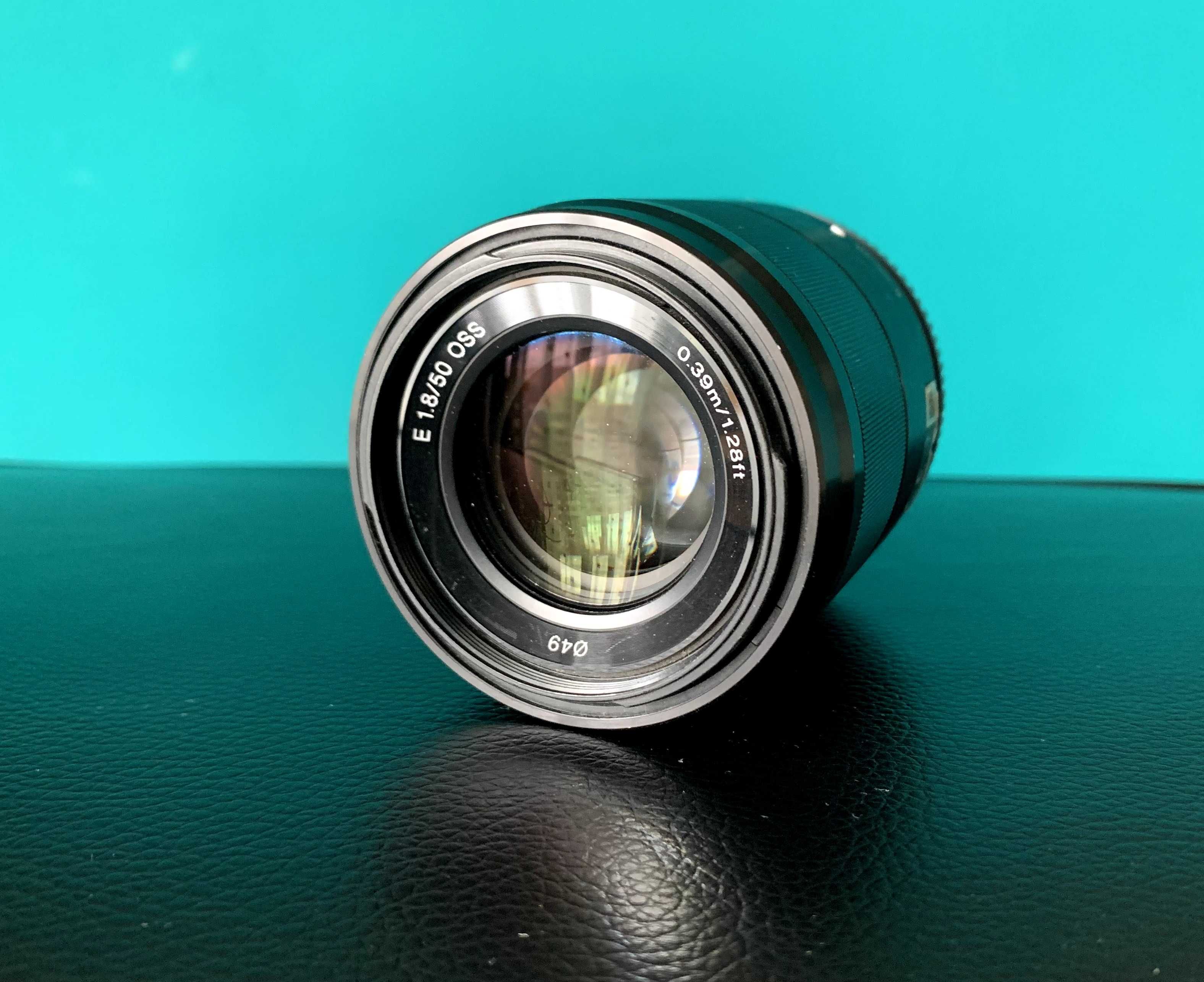 Sony A6400 + Sony 50mm f/1.8 + Obiectiv kit + Accesorii