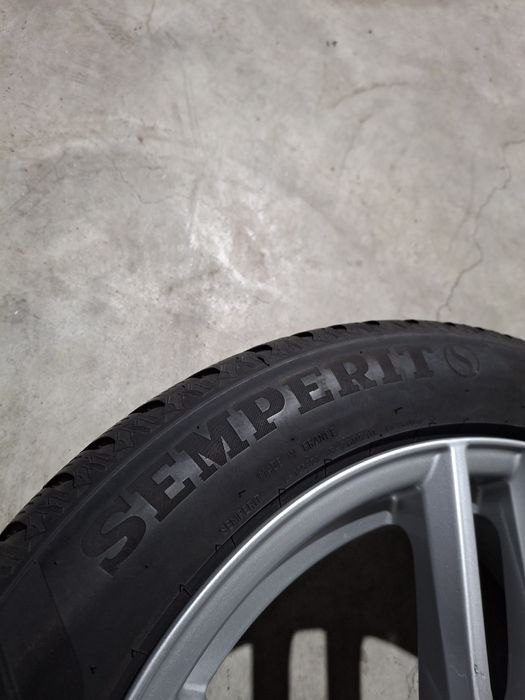 Jante pe 18” + Anvelope 215/55 R18 – Semperit