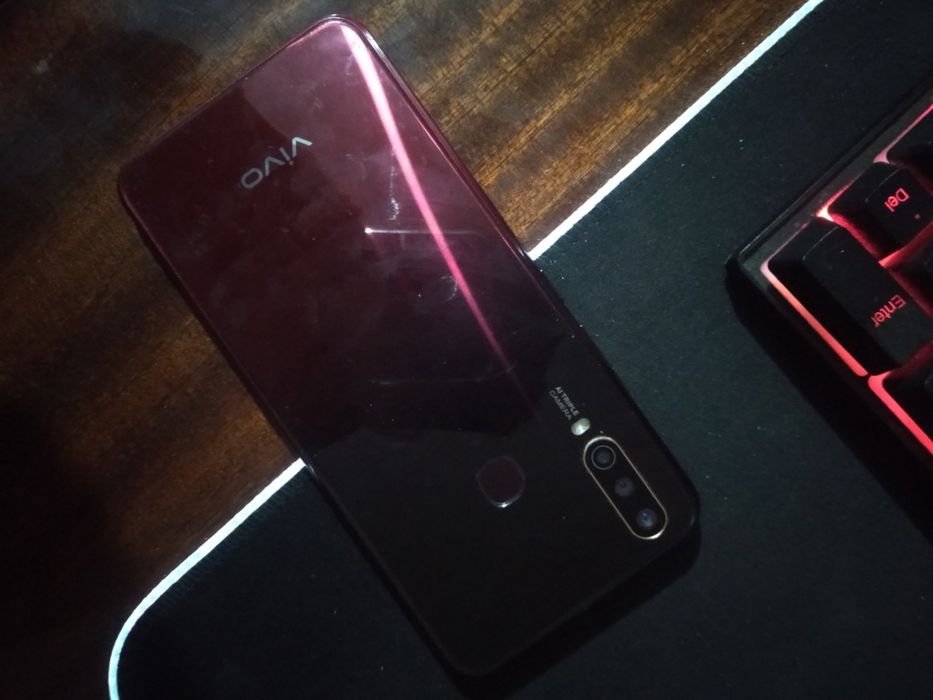 Обменяю три телефона на айфон