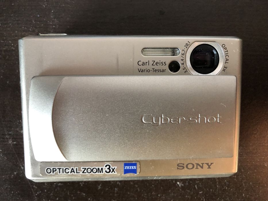 Фотоапарат Sony DSC T1-Не Работи!!!
