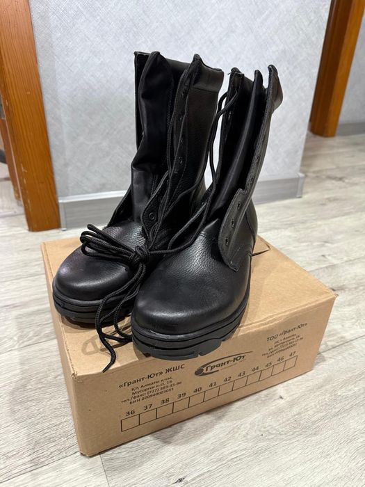 Продам берцы 44 размер. Летние