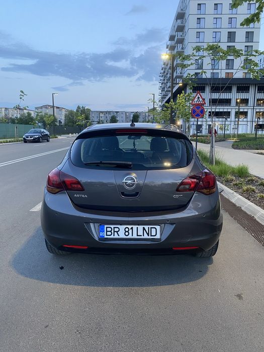 Opel Astra J 2011, 1.7 cdti 110 cp