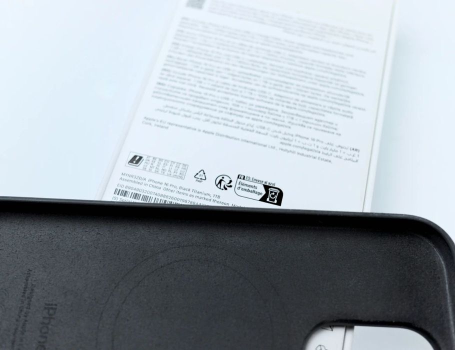 iPhone 16 Pro 1TB Black Titanium – като нов, гаранция до 2026 г