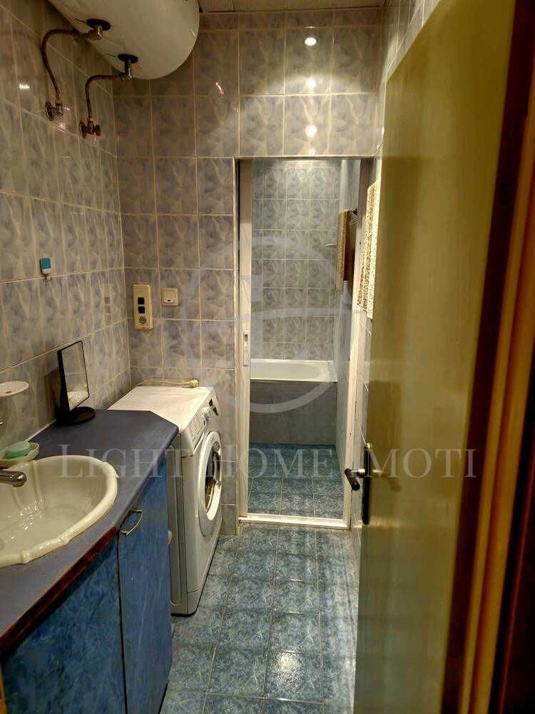 Продава се Тристаен апартамент в Пловдив, Център - 92 кв.м за 1490 €/кв.м - Снимка #8