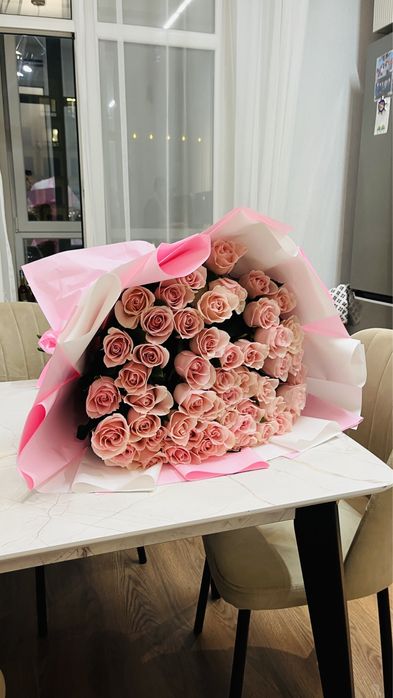 Продам метровые розы 51 шт!