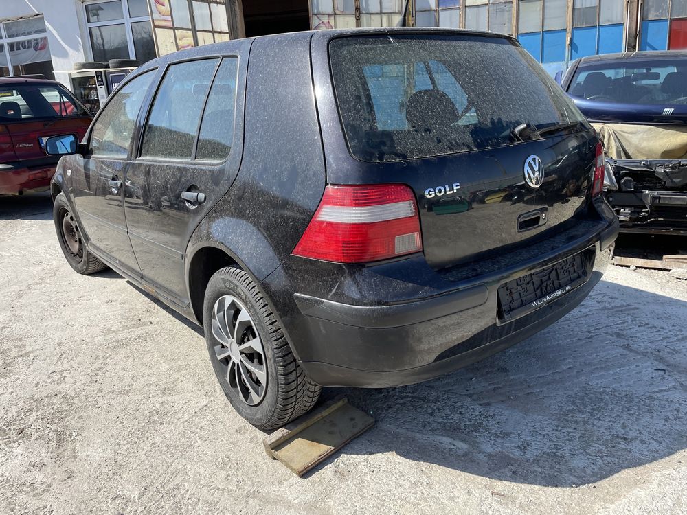 Vw Golf lV 1.4 16v 75кс На Части