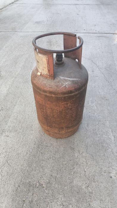Продам маленький газовый баллон.