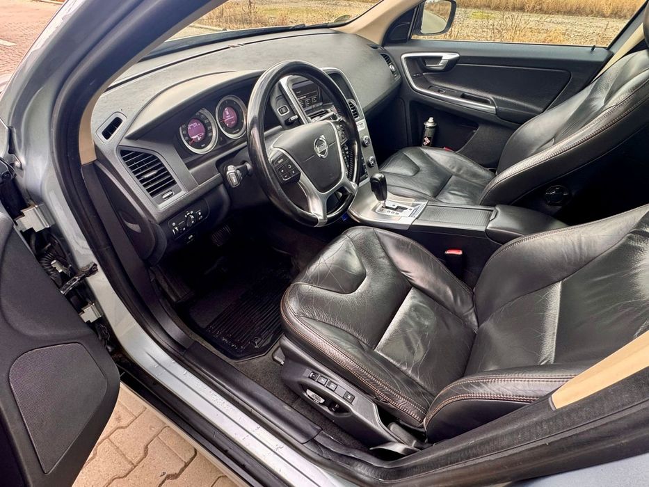 Volvo Xc60 R design Automat 4x4