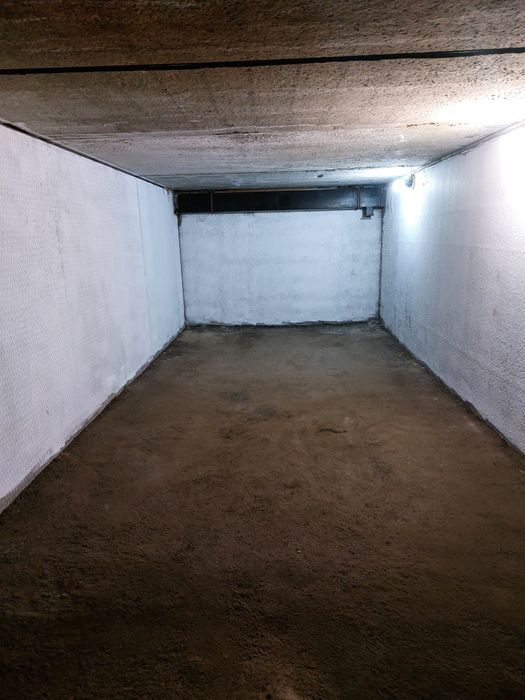 ГАРАЖ. Срочно сдаётся сухой гараж