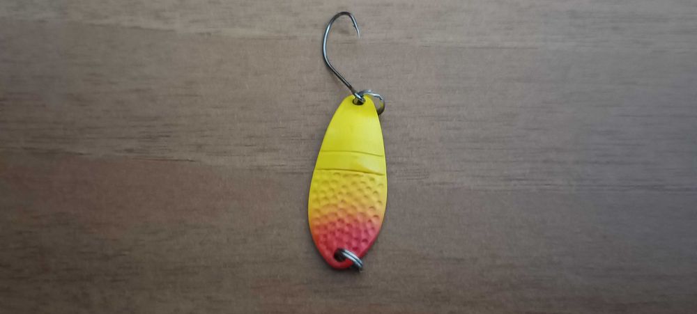 воблери и клатушки за пъстърва+органайзер/класьор/