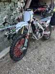 Продавам Kawasaki kx250f 2014