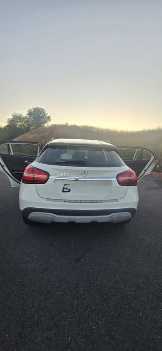 Mercedes Benz GLA 160 D 1.5