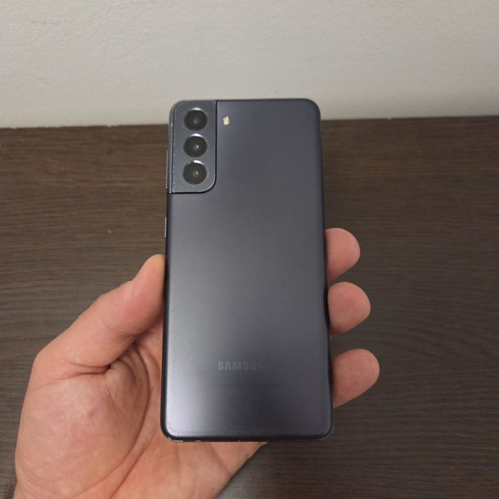 Samsung S21 5G, stare foarte buna+4 huse cadou