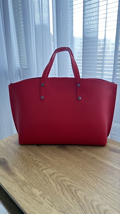 Луксозна Италианска Чанта от Естествена Кожа,