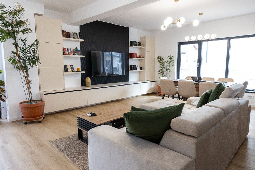 Vile individuale, asfaltat, toate utilitățile, central