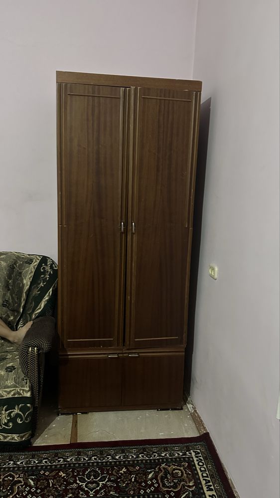 Сервант + шкаф сотилади холати яхши