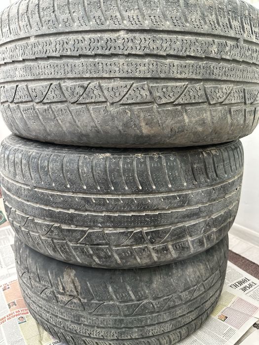 225/50/17 покрышки 3 шт продается