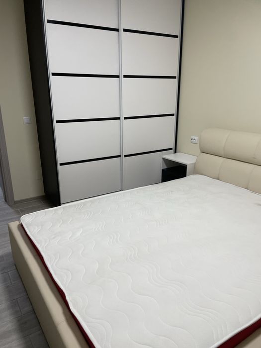 Vand Apartament Cu 3 Camere