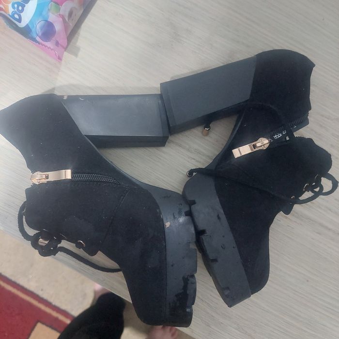 Ayollar qizlar sapogi