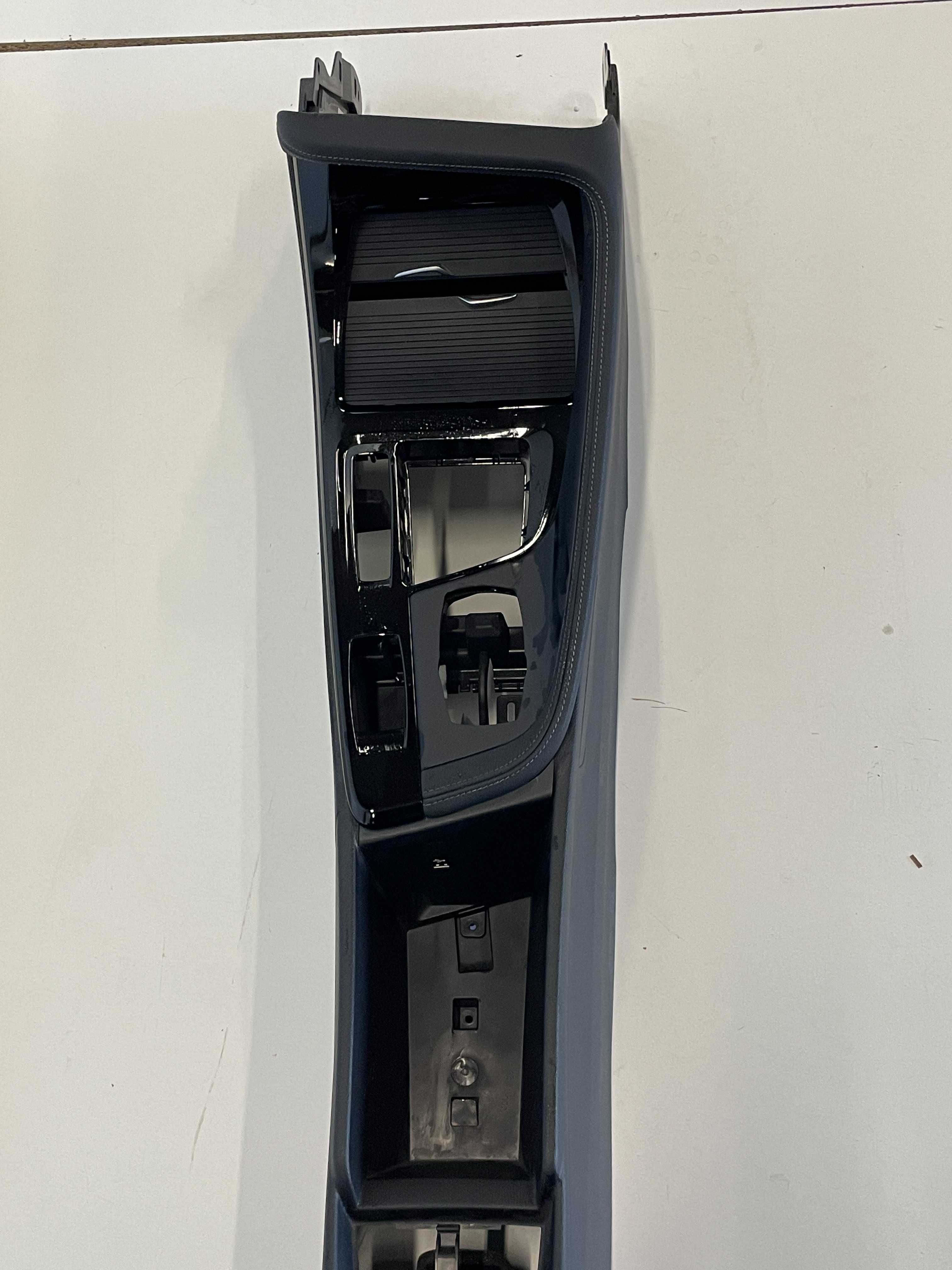 Consola centrala BMW X1 F48