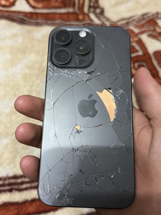 Продам айфон 15 про макс