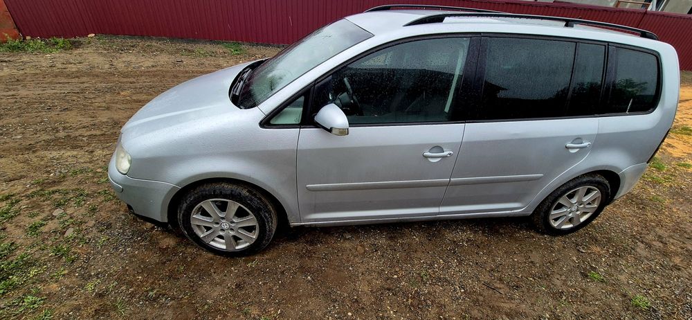 Vând VW Touran,7 Locuri, 2,0 TDI